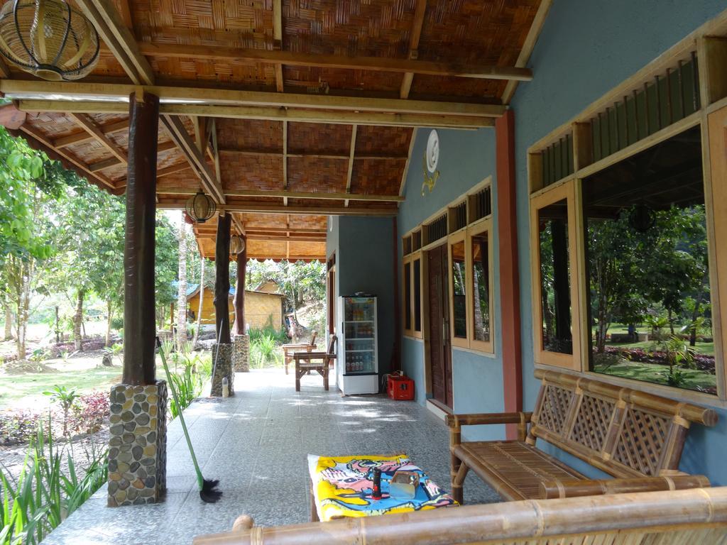 Batu Kapal Guest House Bukit Lawang Exterior photo